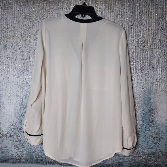 Metaphor Women's button-down Blouse - Picture 4 of 7